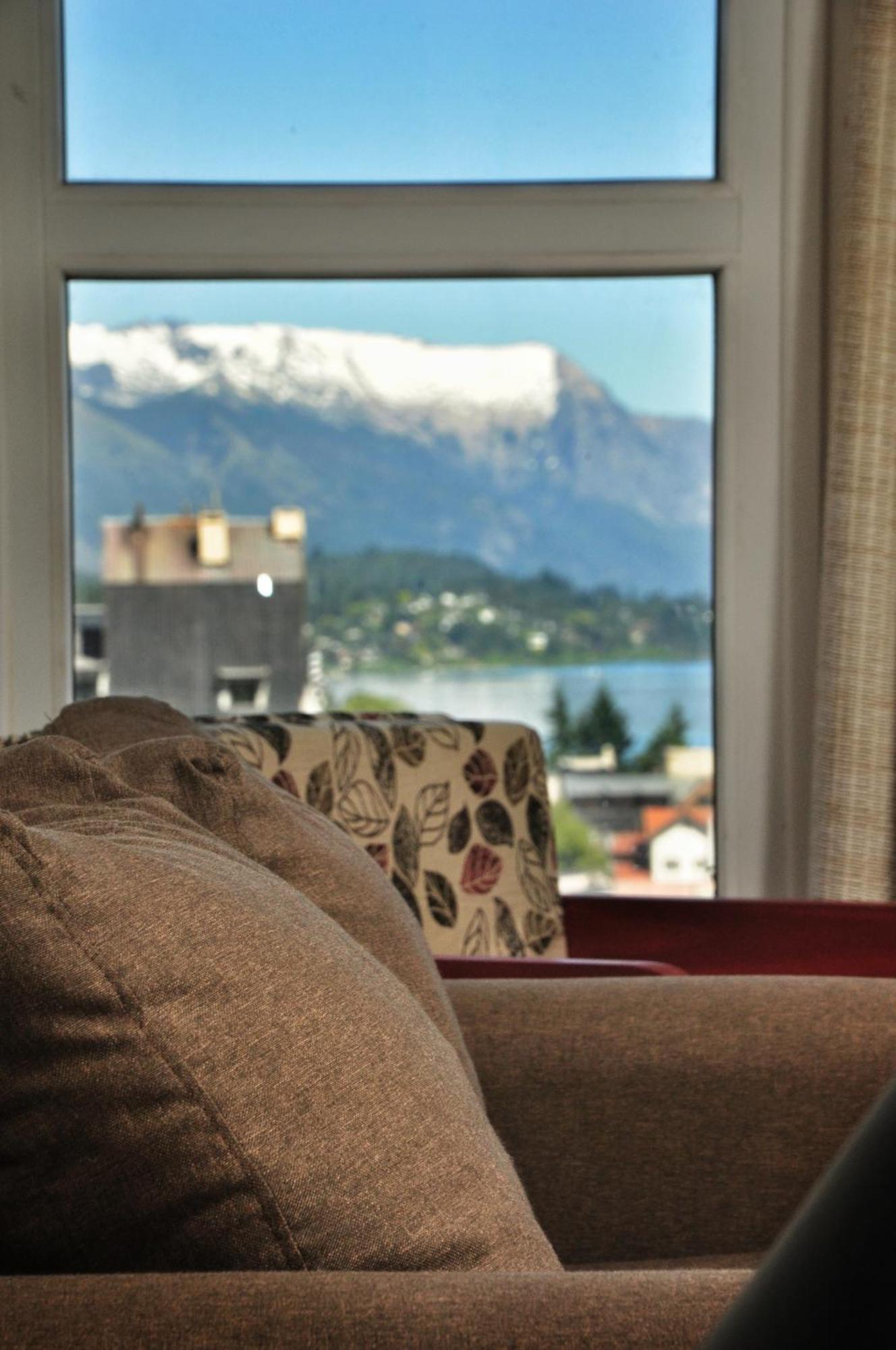 Deleitate Con Las Vistas Al Lago Y Montanas En El Centro De Bariloche Apartment Exterior photo